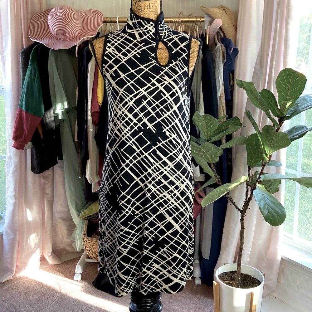 Worth Sleeveless Black Cream Shift Dress Sz 6